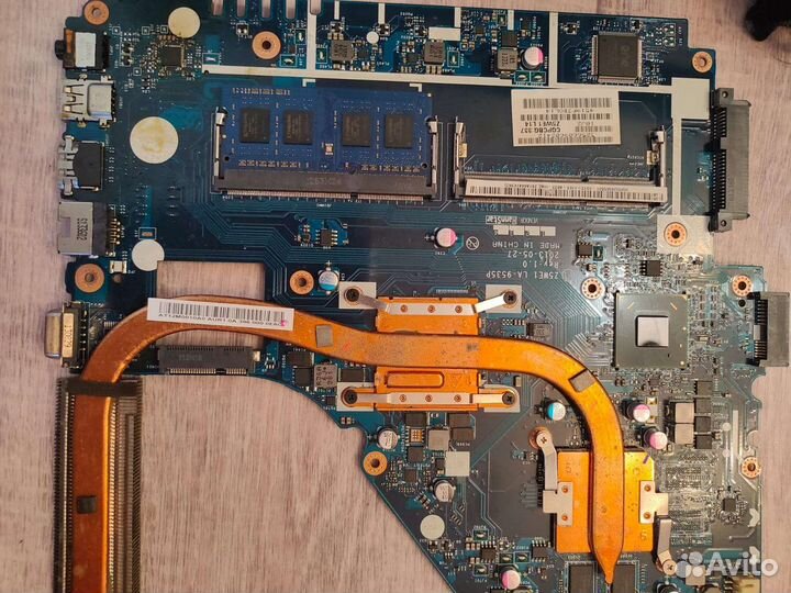 Ноутбук Acer E1-570G на разбор по запчастям