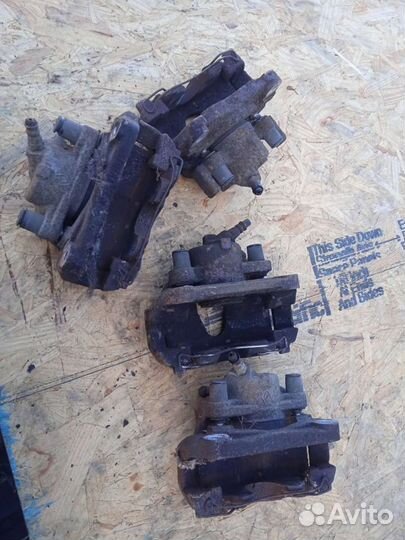 Передний суппорт от Рено Меган 3,Сценник 3