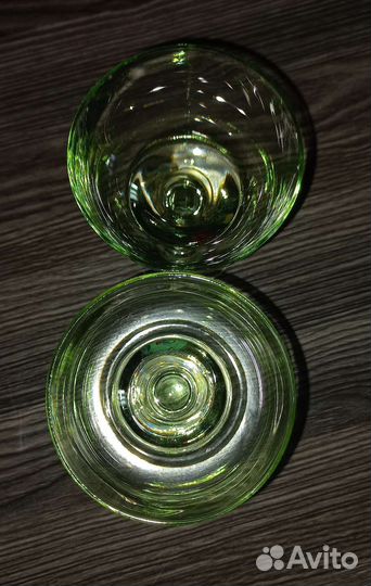 Фужеры из тонкого зелёного стекла