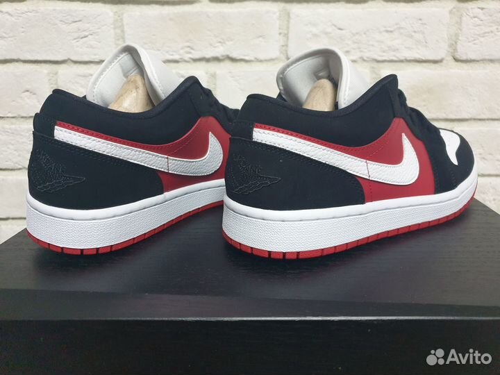 Jordan 1 Low Black White Gym Red (W) 9US