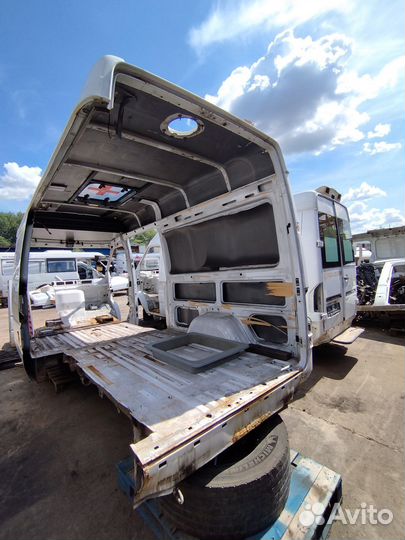 Задняя правая стойка Мерседес спринтер классик 909