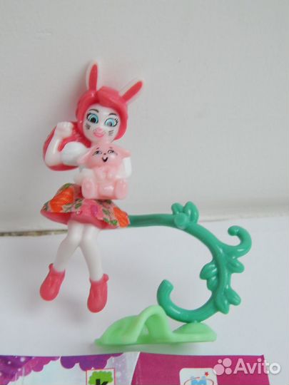 Киндеры девочки Enchntimals и ёлочные из чупа чупс