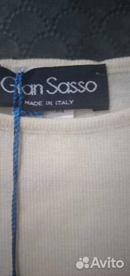 Свитер женский. Италия. Оригинал