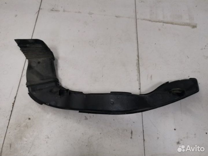 Воздухозаборник Ford Focus 2 Рестайлинг седан shda