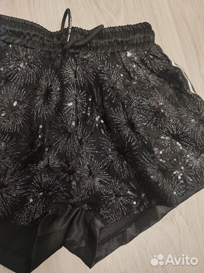 Шорты с пайетками