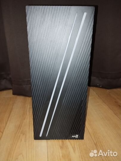 Корпус для пк AeroCool Streak