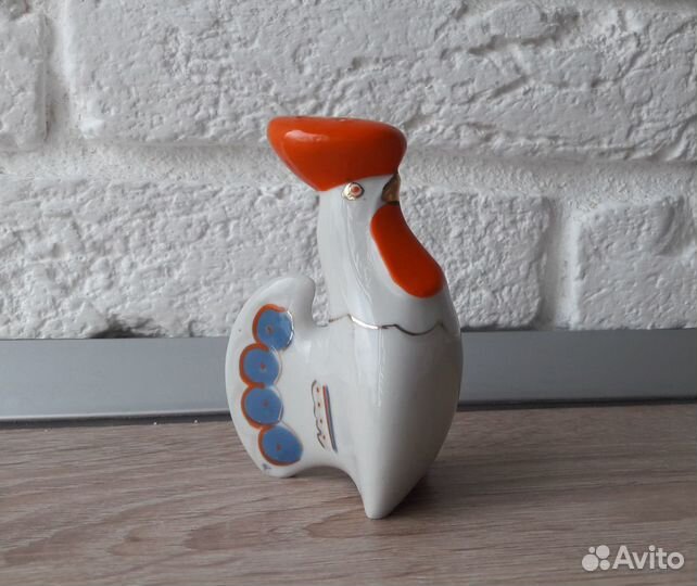 Фарфоровая перечница 