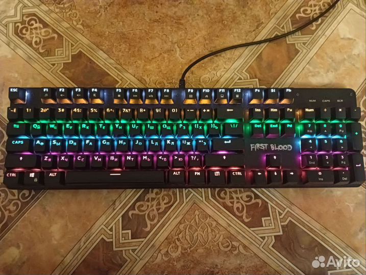 Игровая клавиатура и мышь