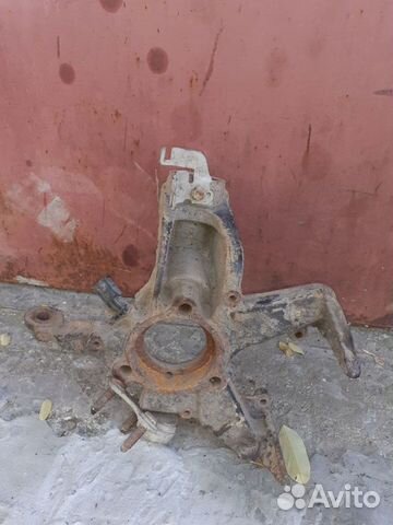 Кулак передний правый Skoda Octavia A5 2004-2013