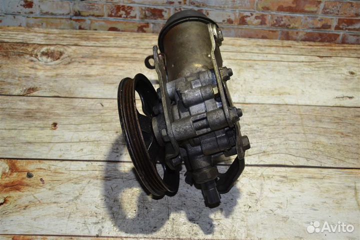 Насос гидроусилителя Toyota