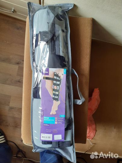 Тутор на коленный сустав