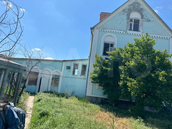 Коттедж 430 м² на участке 10 сот.