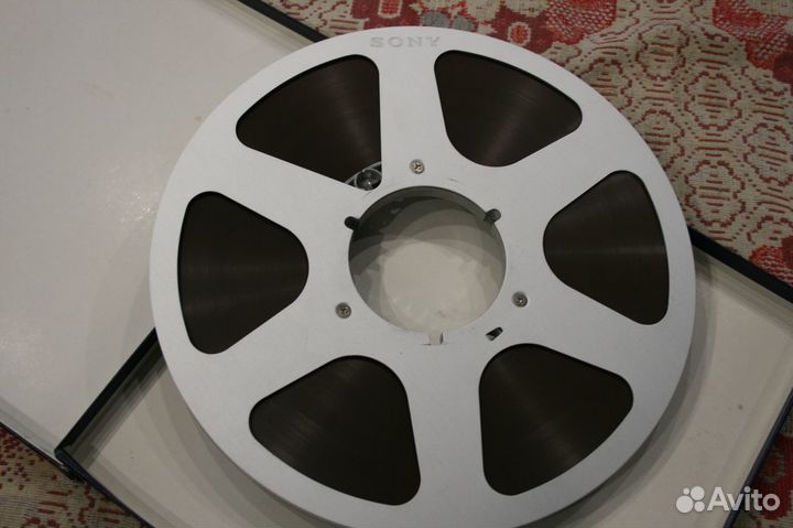 Коллекционная катушка sony c коробкой