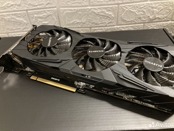 Видеокарта GTX 1080ti 11gb Gigabyte обслужена