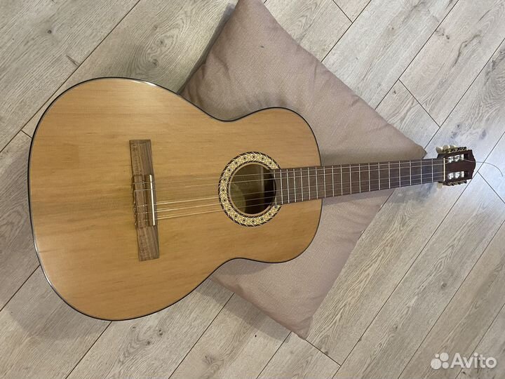 Гитара (Cremona)