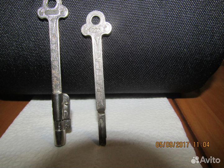 Антикварные ключи-блокираторы