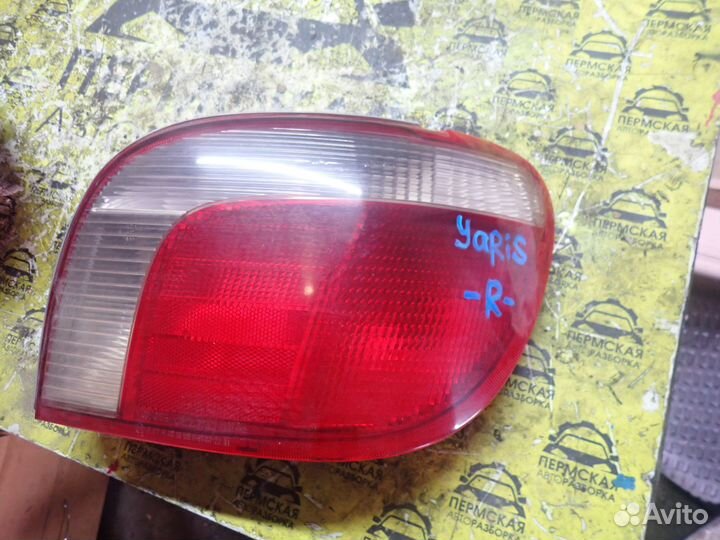 Фонарь задний правый для Toyota Yaris 1999-2005