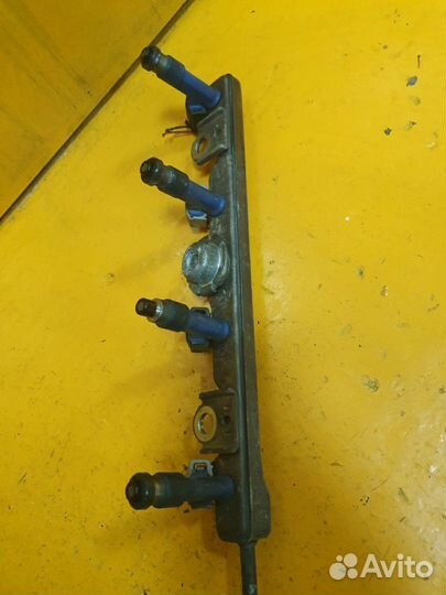 Топливная форсунка 1.8 1ZZ-FE 1zzfe рестайл toyota