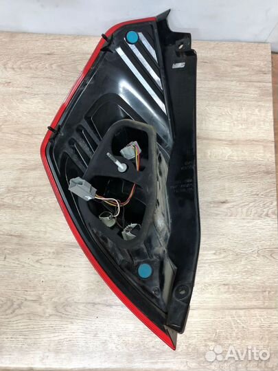 Фонарь задний правый Ford Fiesta mk6