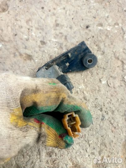 Клапан вакуумный Mitsubishi Pajero V46 4M40 1996