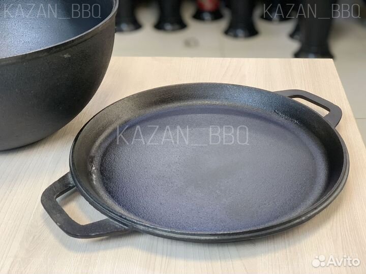 Казан с чугунной крышкой сковородой
