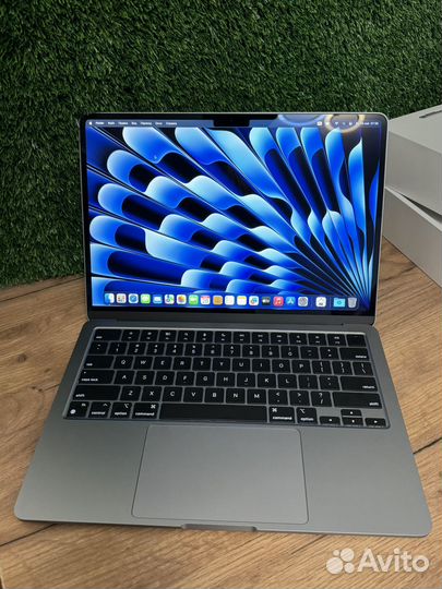 Macbook Air 13 M2 8/512gb