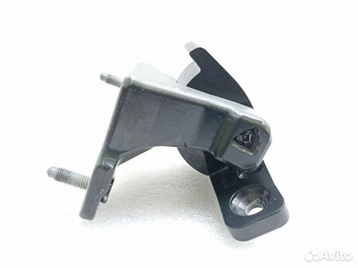 Петля двери передняя левая Mercedes-Benz E-Class