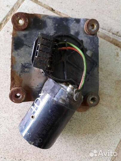 Моторчик дворников Mitsubishi carisma