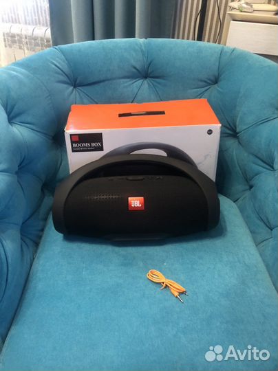 Колонка JBL booms box