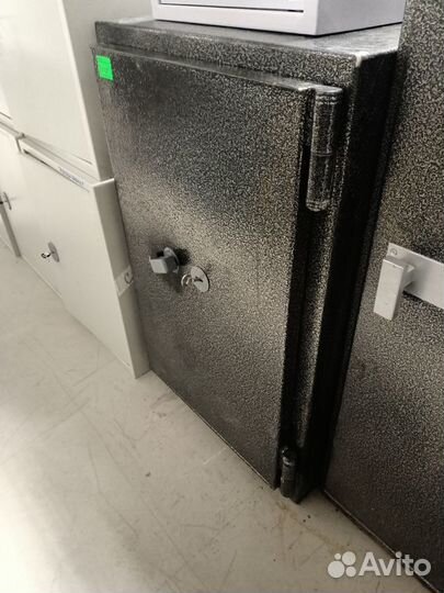 Сейф огнестойкий Б.У