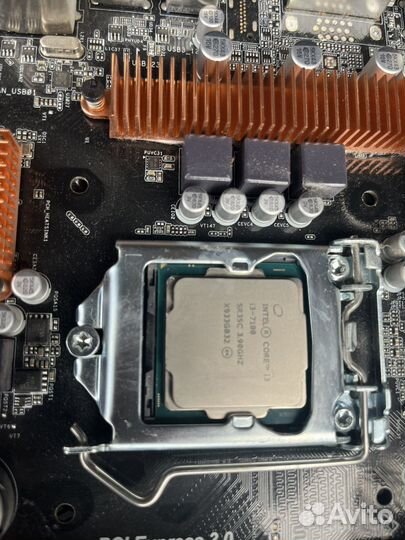 Материнская плата с процессором