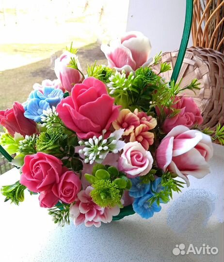 Корзина с цветами из мыла ручной работы