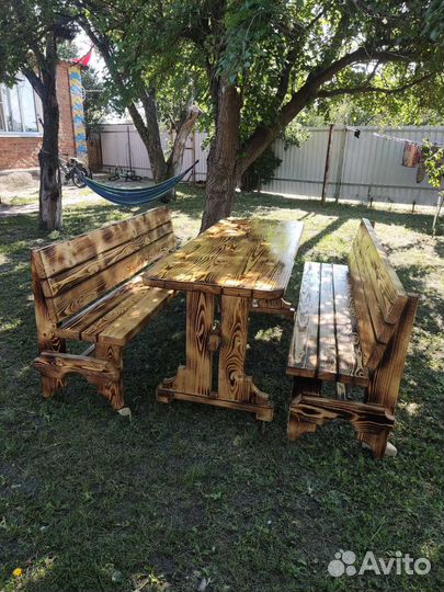 Садовый стол и скамейки