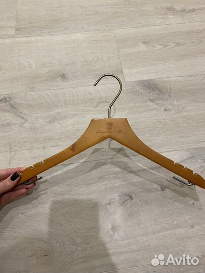 Плечики Massimo Dutti натуральное дерево