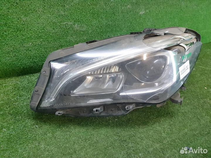 Фара левая Mercedes-Benz CLA-Class