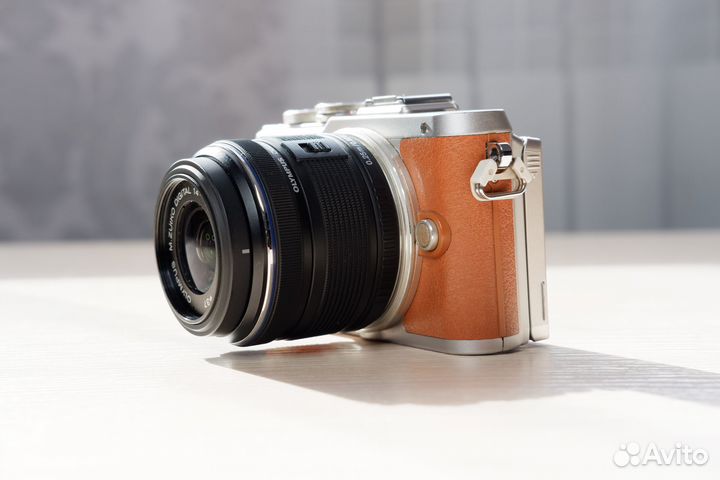 Olympus pen e pl8 kit + комплект