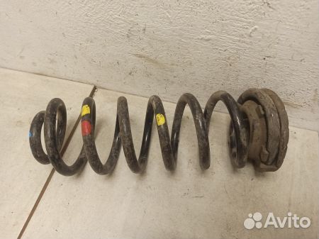 Пружина задняя