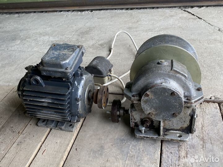 Лебедка для подъема лодки