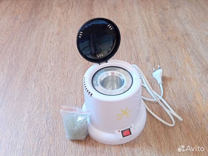 Стерилизатор для инструментов маникюра