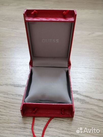 Коробочка guess для часов