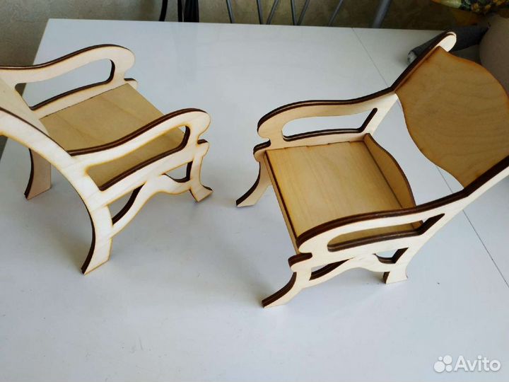 Кресло деревянное для кукол