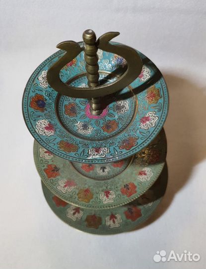 Этажерка, фруктовница. Индия, латунь