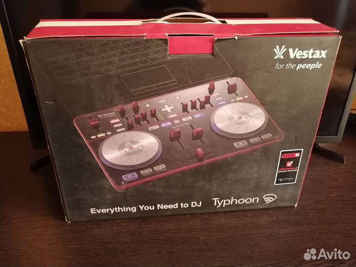 GJ контроллер Vestax Typhoon