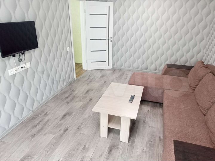 2-к. квартира, 56 м², 1/9 эт.