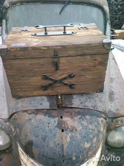 Сундук деревянный