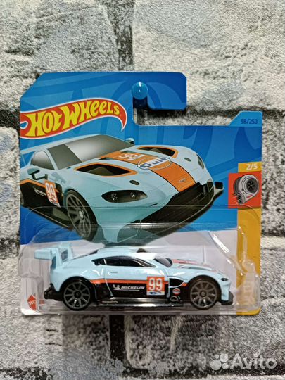 Hot wheels Aston Martin, Gulf