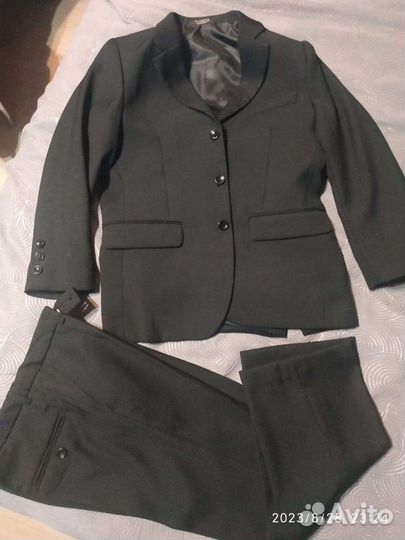 Школьный костюм тройка на мальчика 140