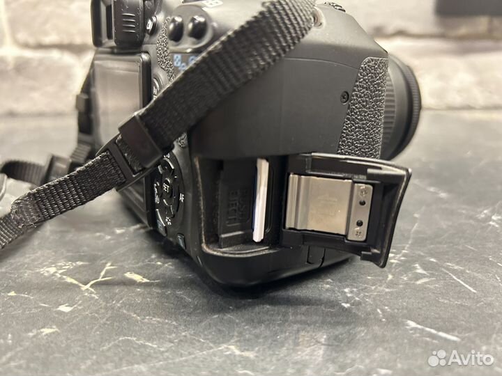 Фотоаппарат Canon EOS 600D