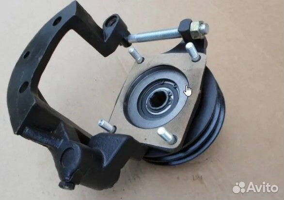 Кронштейн маз насоса гура комплект с шкивом