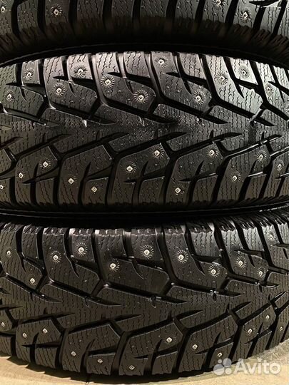 Yokohama Ice Guard Stud IG55 215/70 R16